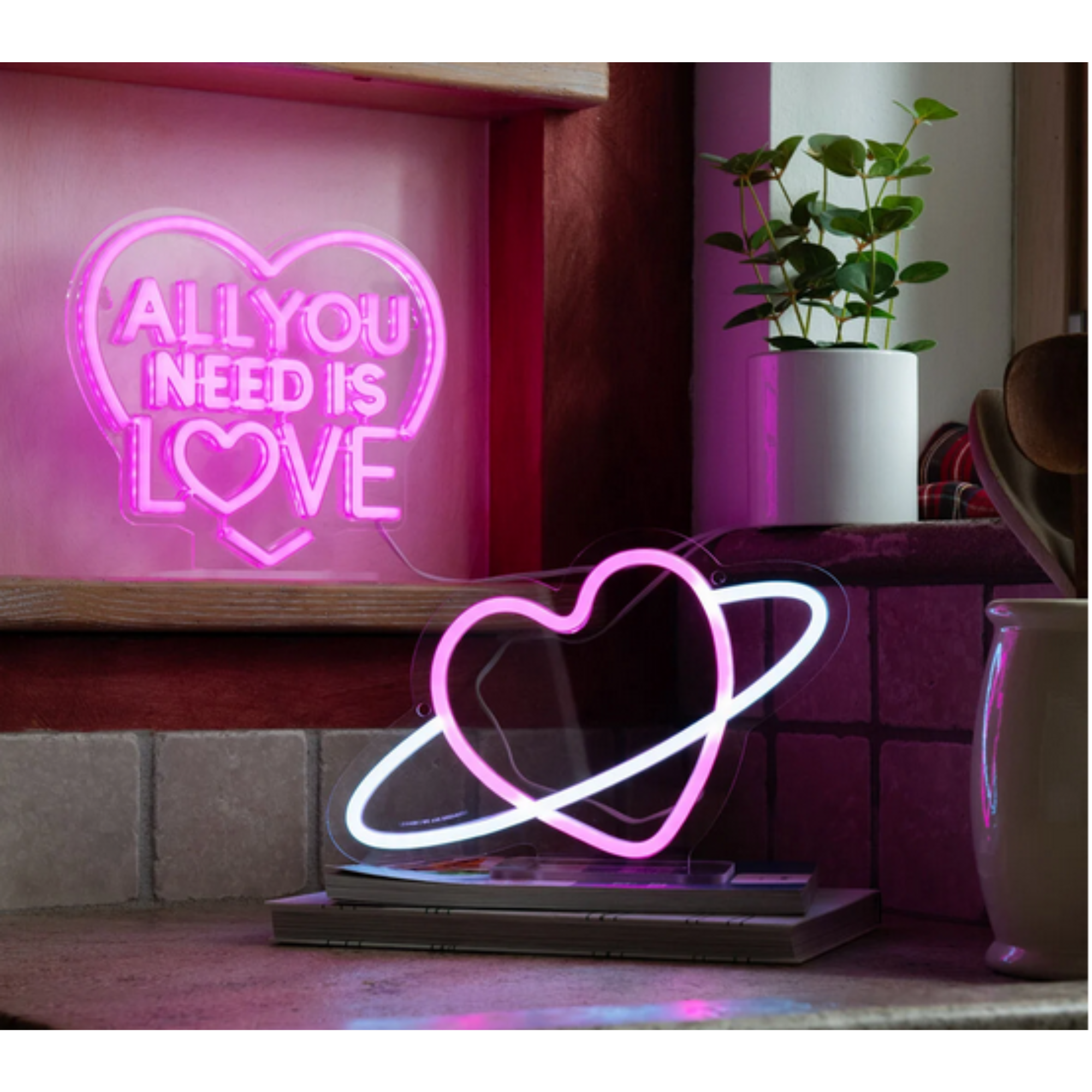 Insegna Luminosa Led a Effetto Neon - It's a Sign - All you need is love