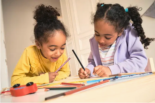 Matita colorata MAXI a sezione triangolare STABILO Trio thick Astuccio da 24 colori o 12 colori + temperin