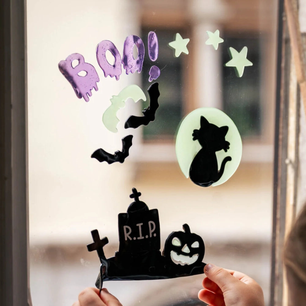 Dettaglio adesivi gel Halloween Legami BOO gatto luna e lapide RIP vista ravvicinata su sfondo bianco