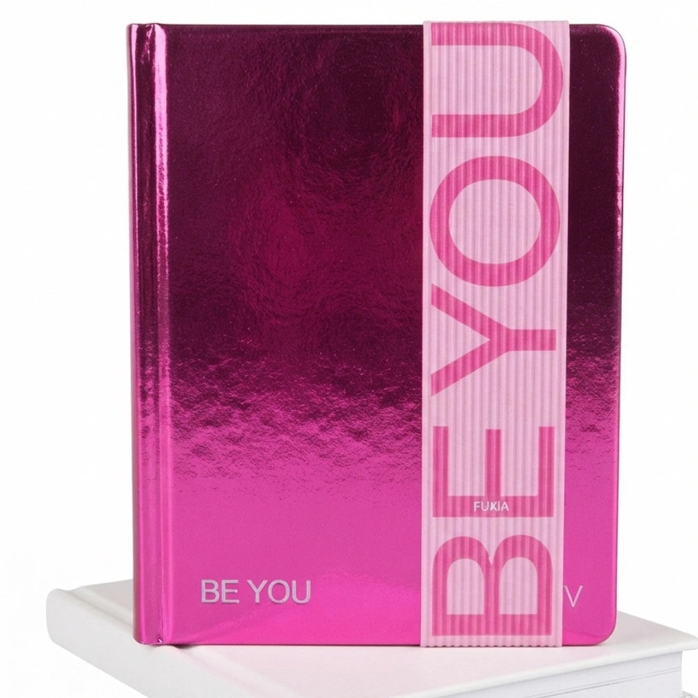 Diario Be You Fuxia 2026-2027 Giochi Preziosi – copertina rigida metallizzata con elastico BE YOU, vista frontale